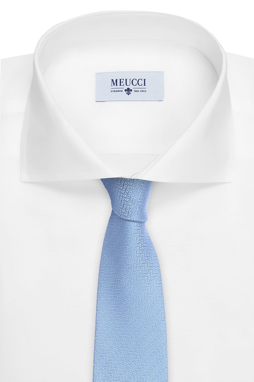 Светло-голубой галстук с микродизайном
