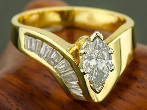 Золотое кольцо с бриллианами 1.1 карат