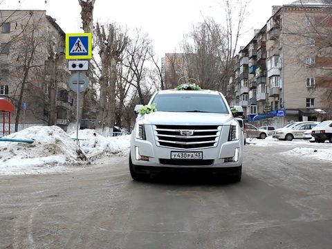 Прокат машин в Челябинске на свадьбу. Cadillac Escalade NEW (www.auto454.ru)
