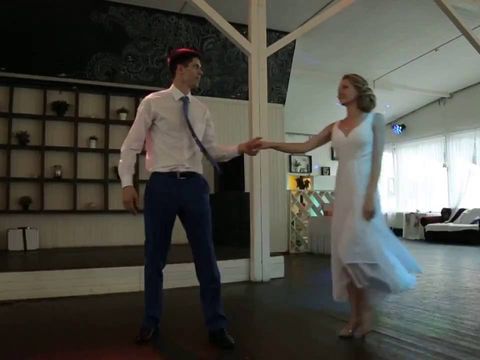 Классический динамичный свадебный танец